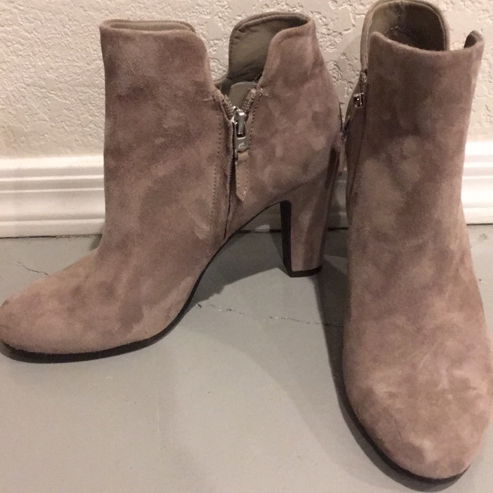 Sam Edelman Shelby Booties size 7